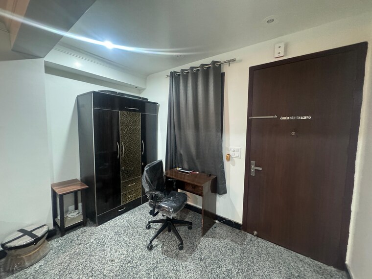 Master Bedroom, queens-plaza 1 RK 460 Sq.Ft. Builder Floor In Sector 43 Gurgaon 9668607