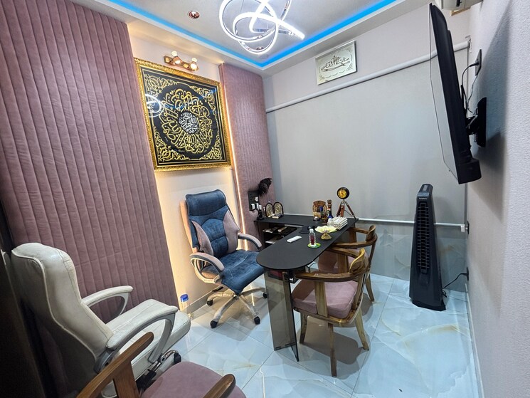 Team Area, lokhandwala-complex Commercial Office Space 196 Sq.Ft. In Andheri West Mumbai 9668608