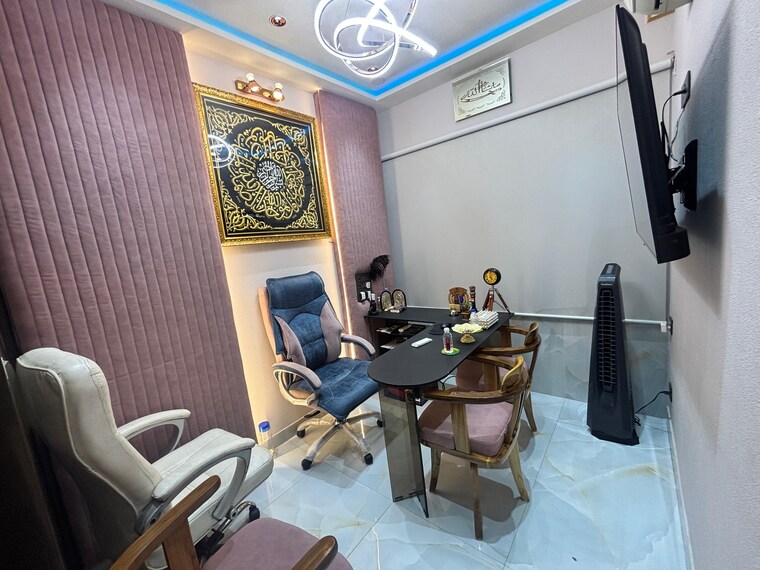 Team Area, lokhandwala-complex Commercial Office Space 196 Sq.Ft. In Andheri West Mumbai 9668608