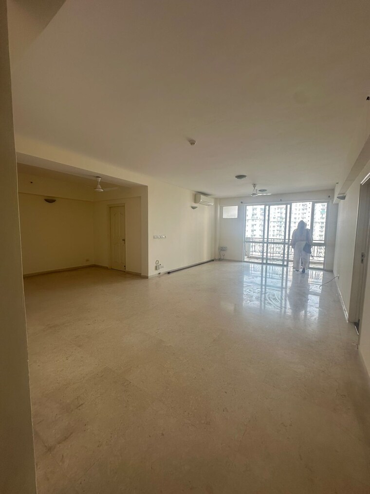 Room, dlf-westend-heights 4 Bedroom 2700 Sq.Ft. Apartment In Sector 53 Gurgaon 9668669