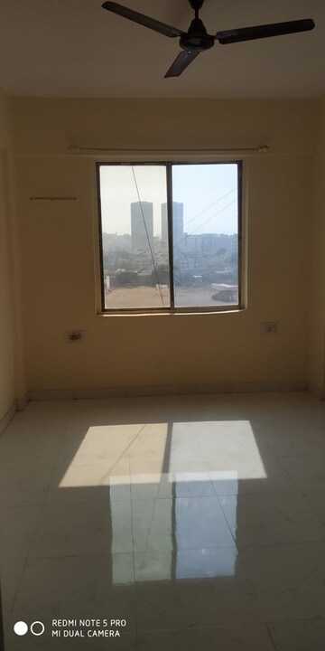 Room in 2 BHK Apartment at Parmar Square, Kharadi – for Rent