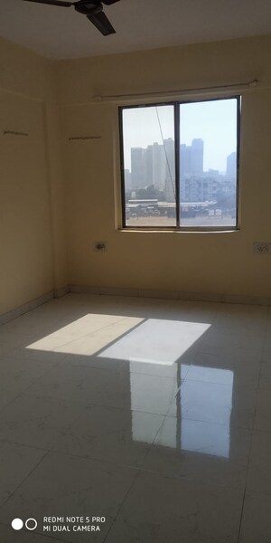 Room in 2 BHK Apartment at Parmar Square, Kharadi – for Rent