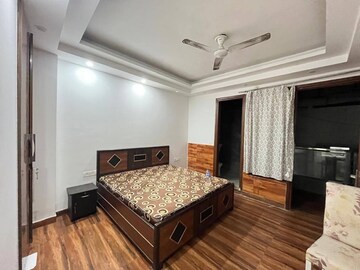 Master Bedroom in 2 BHK Apartment at Maidan Garhi – for Rent