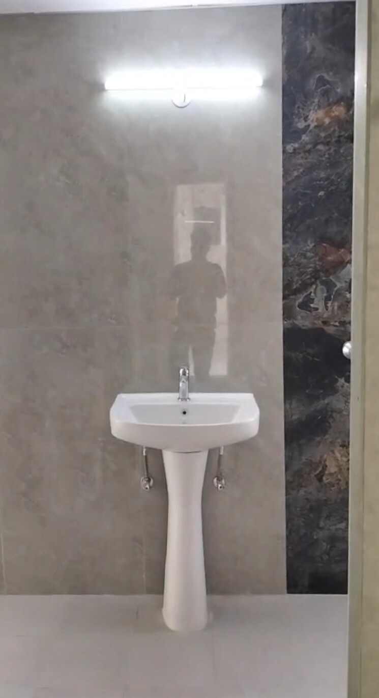 Bathroom, victoryone-amara 2 Bedroom 1210 Sq.Ft. Apartment In Sector 16 Greater Noida Greater Noida 9668657