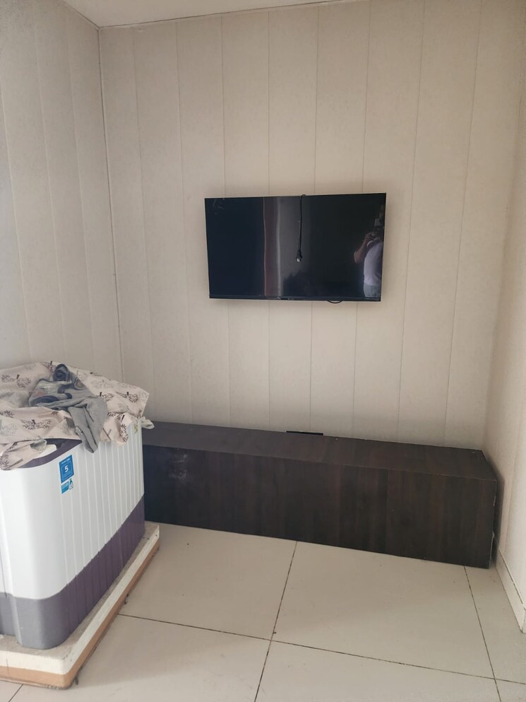 Other, pir machalla 3 Bedroom 1200 Sq.Ft. Apartment In Pir Machalla Zirakpur 9668658