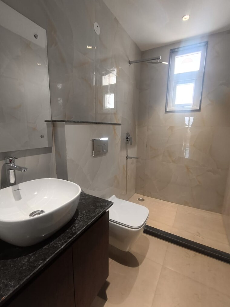 Bathroom, janakpuri 3 Bedroom 1800 Sq.Ft. Builder Floor In Janakpuri Delhi 9668728