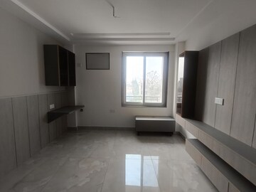Building Lobby in 3 BHK Builder Floor at Janakpuri – for Rent
