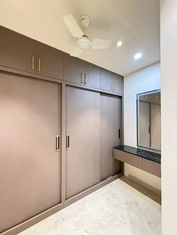 Room, saket 3 Bedroom 1500 Sq.Ft. Apartment In Saket Delhi 9668727