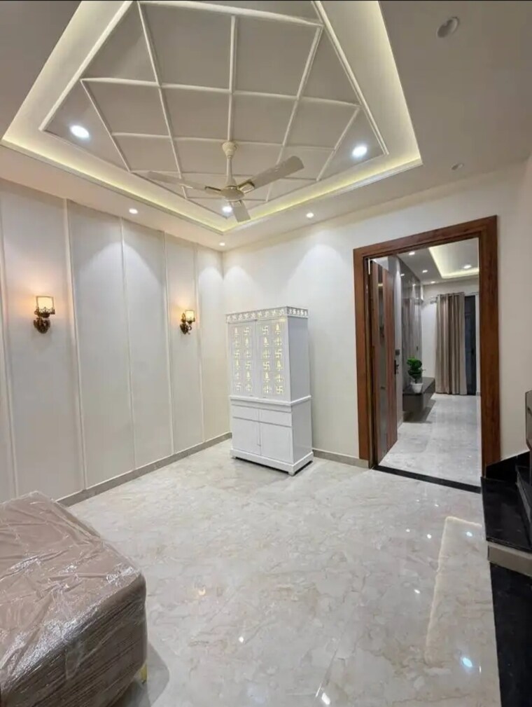 Room, saket 3 Bedroom 1500 Sq.Ft. Apartment In Saket Delhi 9668727