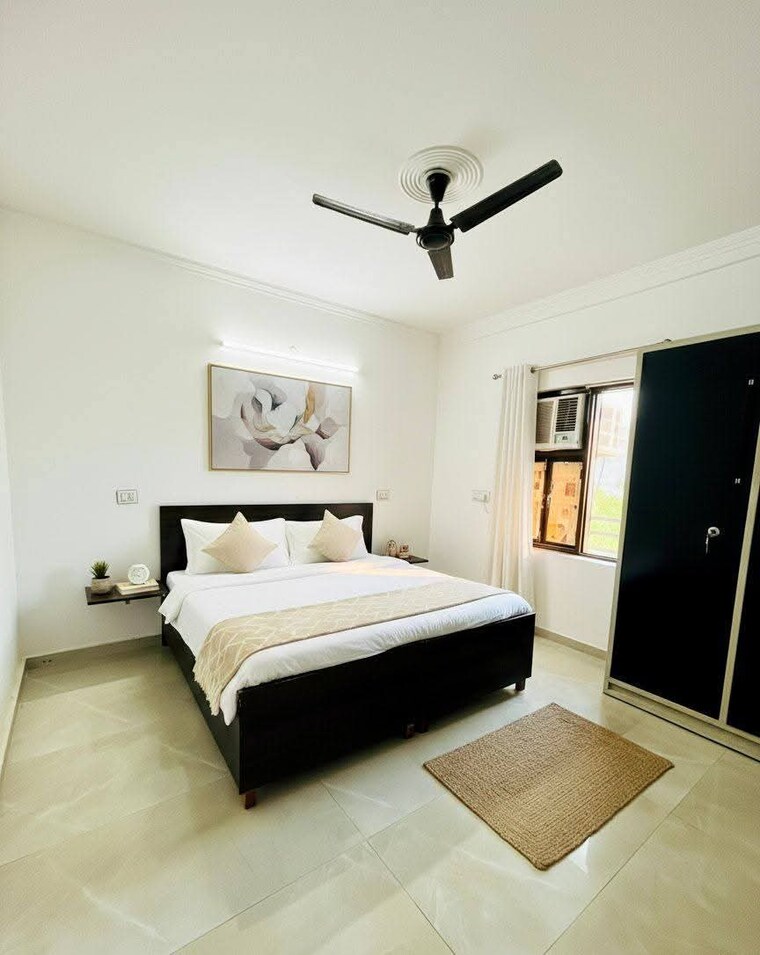 Bedroom, saket 1 Bedroom 500 Sq.Ft. Apartment In Saket Delhi 9668752