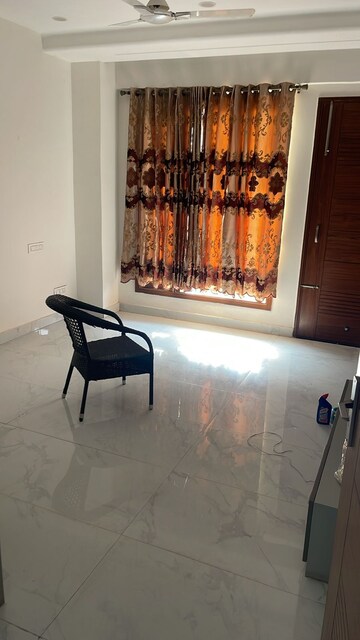 Room in 3 BHK Builder Floor at Panchkula Urban Estate – for Sale