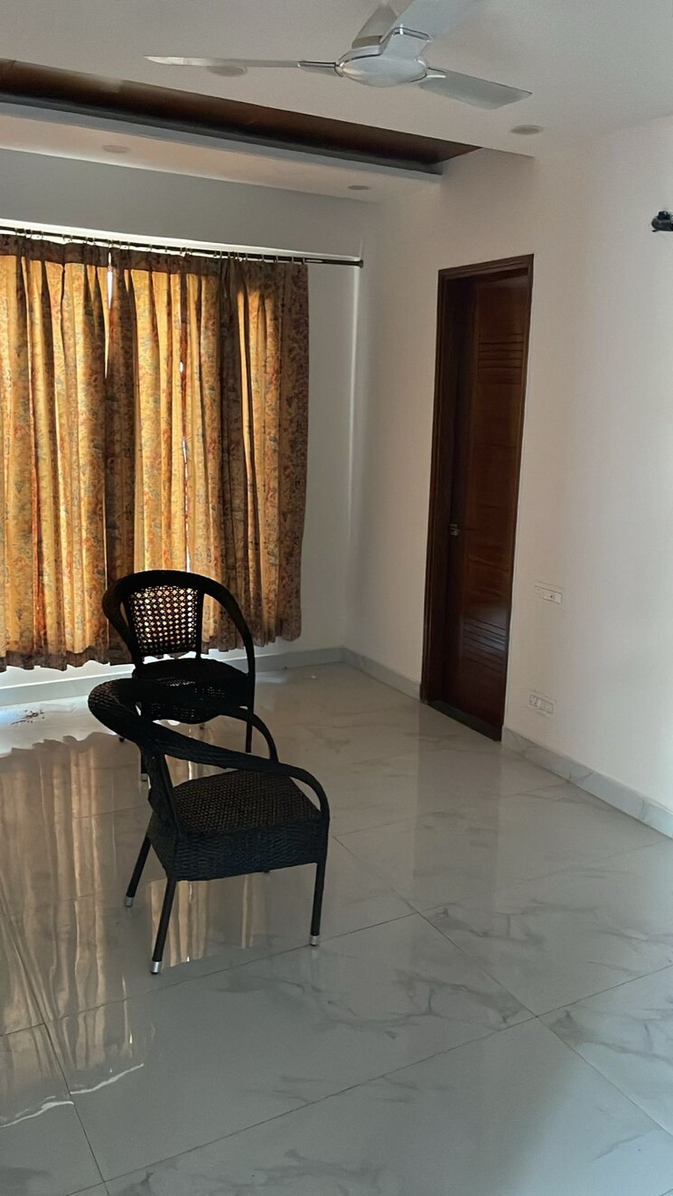 Room, panchkula urban estate 3 Bedroom 1800 Sq.Ft. Builder Floor In Panchkula Urban Estate Panchkula 9668731