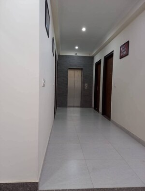 Building Lobby in Studio Builder Floor at Sector 47 – for Rent