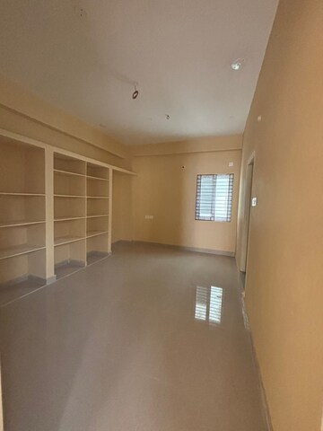 Room in 1 BHK Apartment at solitaire ragavendra, Kondapur – for Rent