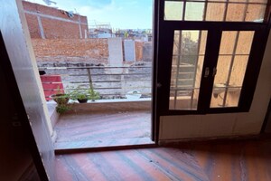 Room in 1 BHK Apartment at New Ashok Nagar – for Rent