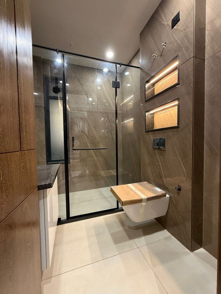 Bathroom, nirvana-courtyard 4 Bedroom 2400 Sq.Ft. Builder Floor In Sector 50 Gurgaon 9668769