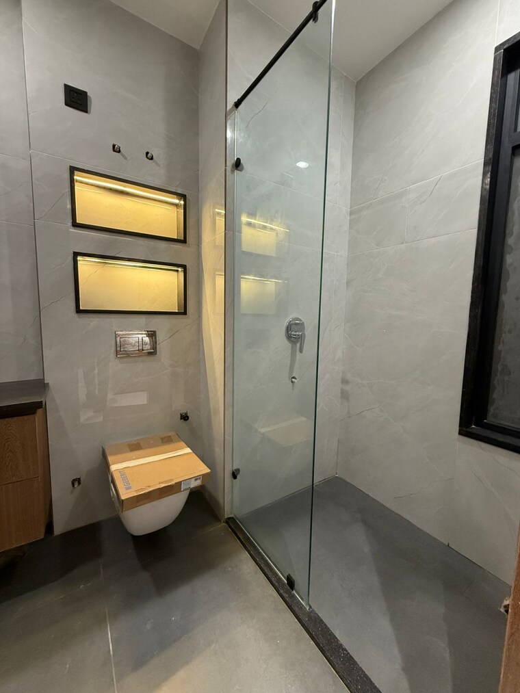 Bathroom, nirvana-courtyard 4 Bedroom 2400 Sq.Ft. Builder Floor In Sector 50 Gurgaon 9668769