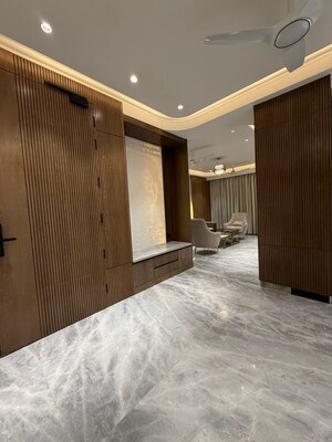 Room in 4 BHK Builder Floor at Nirvana Courtyard, Sector 50 – for Sale