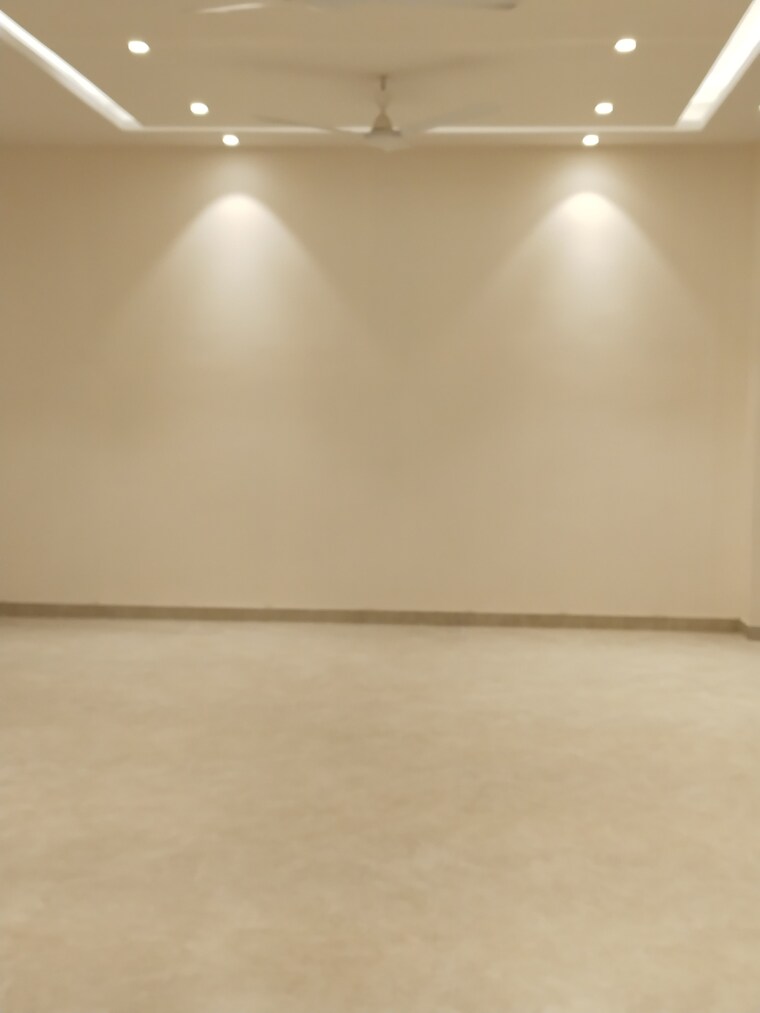 Room, safdarjung enclave 5 Bedroom 5000 Sq.Ft. Penthouse In Safdarjung Enclave Delhi 9668759