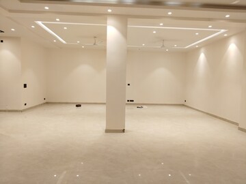 Room in 5 BHK Penthouse at Safdarjung Enclave – for Rent