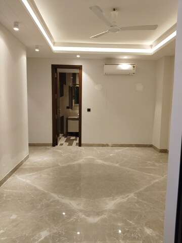 Room in 5 BHK Penthouse at Safdarjung Enclave – for Rent