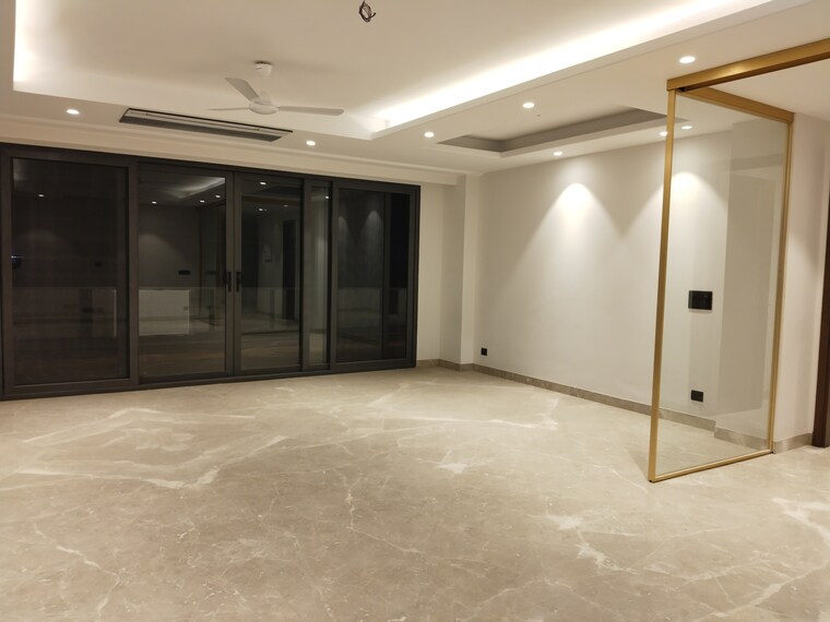 Room, safdarjung enclave 5 Bedroom 5000 Sq.Ft. Penthouse In Safdarjung Enclave Delhi 9668759