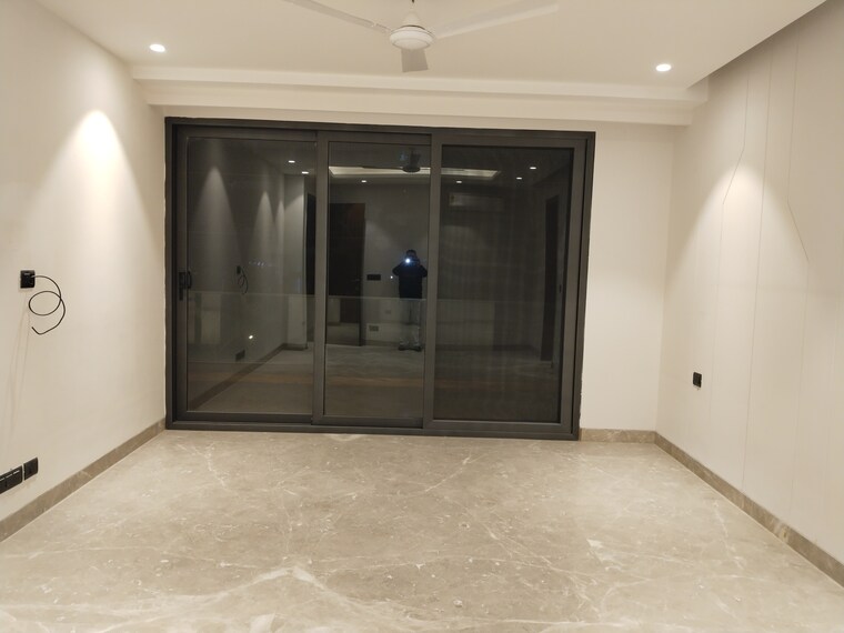 Room, safdarjung enclave 5 Bedroom 5000 Sq.Ft. Penthouse In Safdarjung Enclave Delhi 9668759