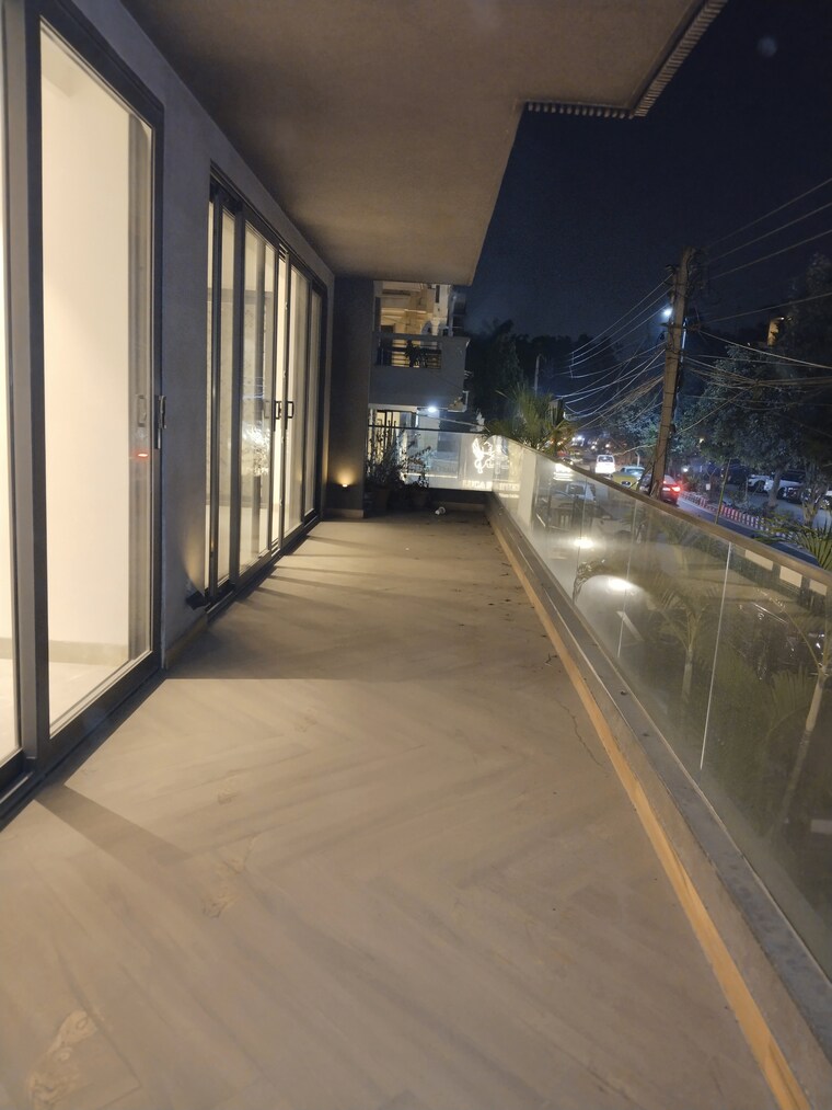 Balcony, safdarjung enclave 5 Bedroom 5000 Sq.Ft. Penthouse In Safdarjung Enclave Delhi 9668759