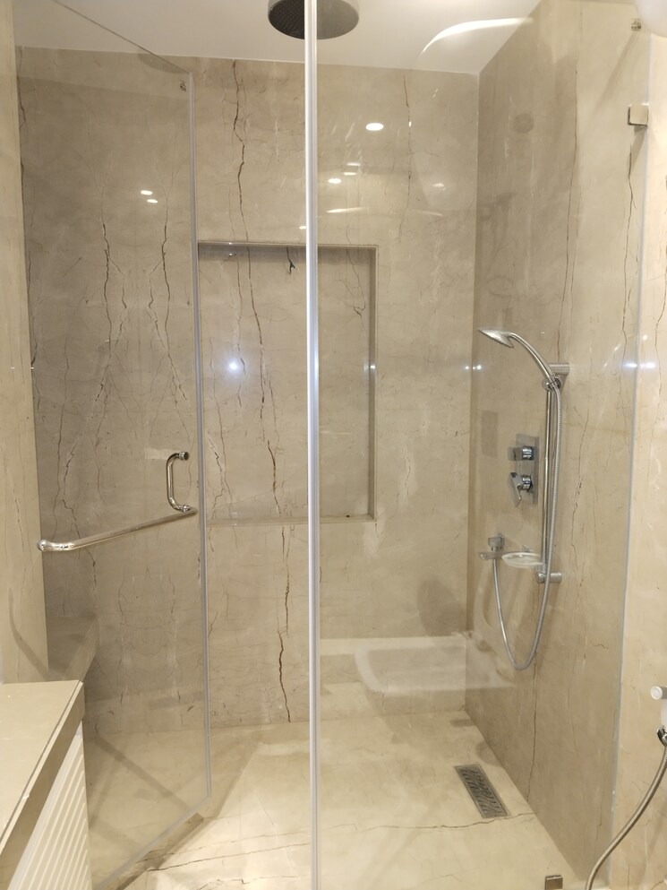 Bathroom, safdarjung enclave 5 Bedroom 5000 Sq.Ft. Penthouse In Safdarjung Enclave Delhi 9668759