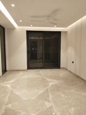 Room in 5 BHK Penthouse at Safdarjung Enclave – for Rent