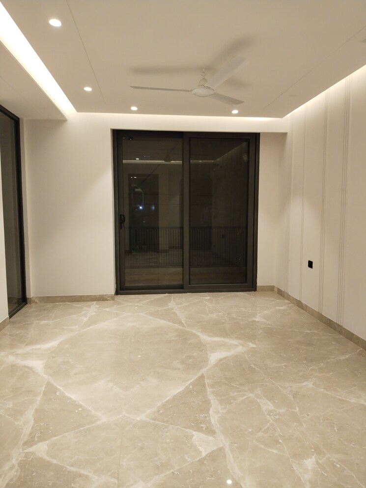 Room, safdarjung enclave 5 Bedroom 5000 Sq.Ft. Penthouse In Safdarjung Enclave Delhi 9668759