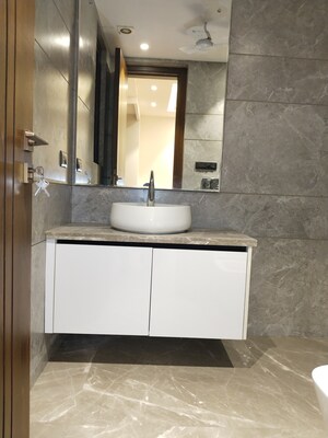 Attached Bathroom in 5 BHK Penthouse at Safdarjung Enclave – for Rent