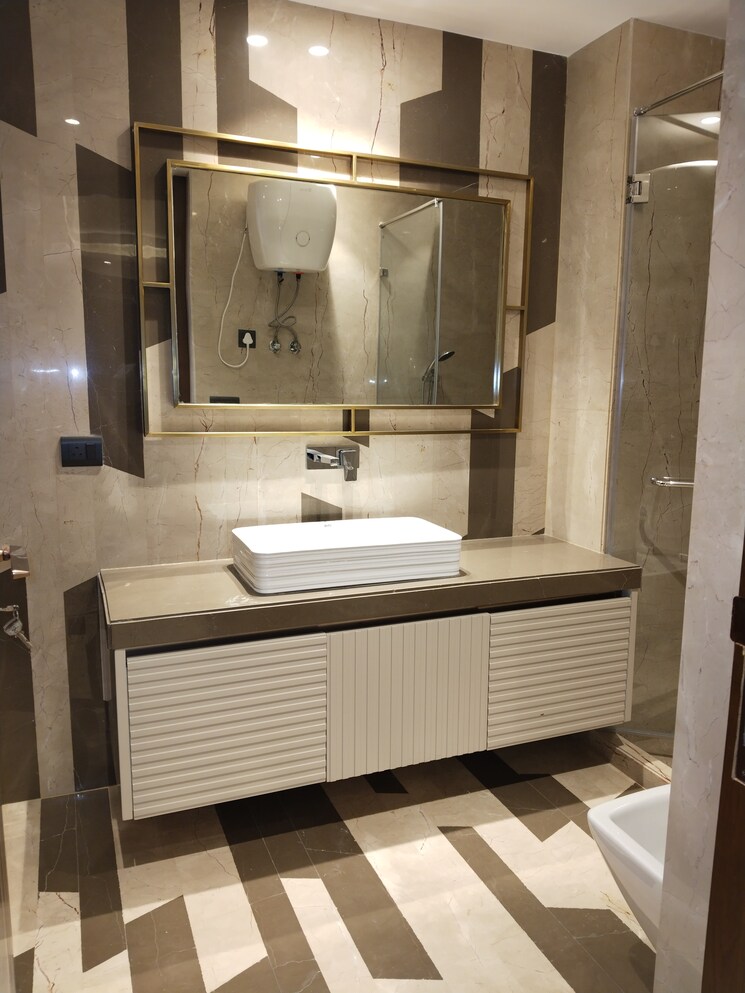 Attached Bathroom, safdarjung enclave 5 Bedroom 5000 Sq.Ft. Penthouse In Safdarjung Enclave Delhi 9668759