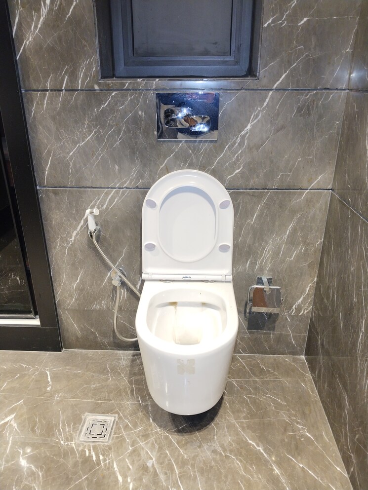 Bathroom, safdarjung enclave 5 Bedroom 5000 Sq.Ft. Penthouse In Safdarjung Enclave Delhi 9668759