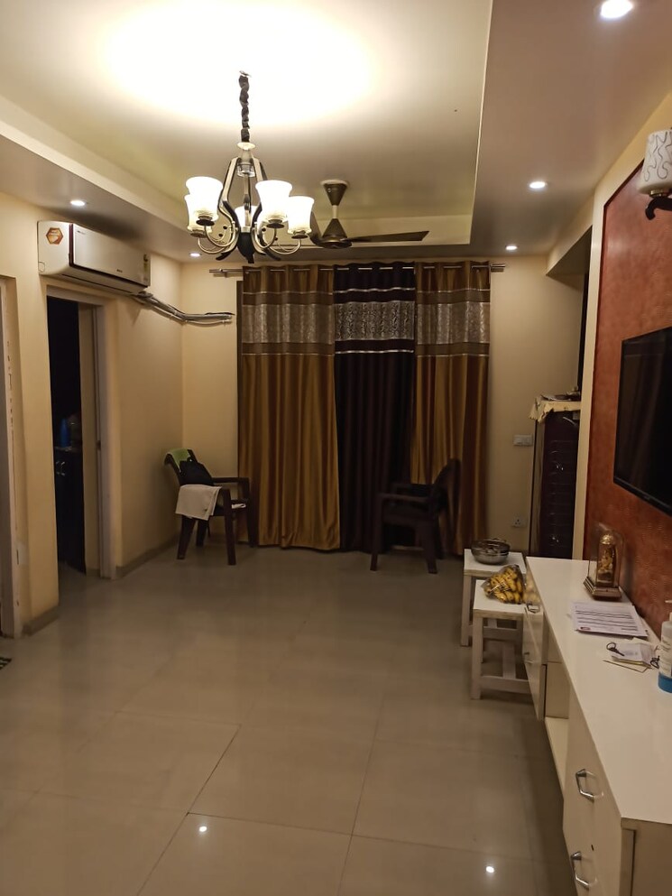 Living Room, puri-pratham 2.5 Bedroom 1300 Sq.Ft. Apartment In Sector 84 Faridabad 9668792
