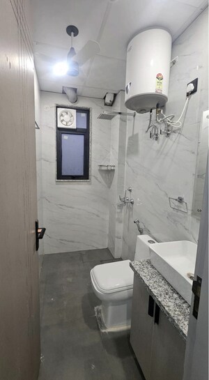 Bathroom in 1 BHK Builder Floor at Sector 46 – for Rent