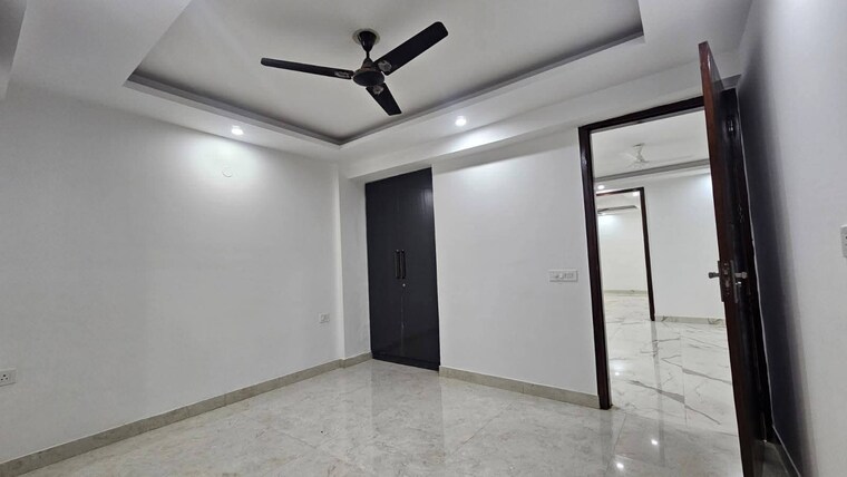 Room, freedom fighters enclave 2 Bedroom 1200 Sq.Ft. Apartment In Freedom Fighters Enclave Delhi 9668823