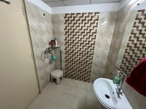 Bathroom in 3 BHK Apartment at Migsun Ultimo, Omicron Iii Greater Noida – for Rent