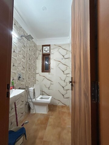 Bathroom in 1 BHK Apartment at Saket – for Rent