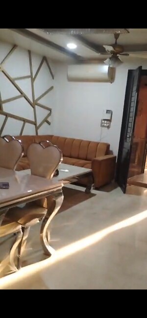 Team Area in 3.5 BHK Builder Floor at Puri PP City Centre, Pitampura – for Sale