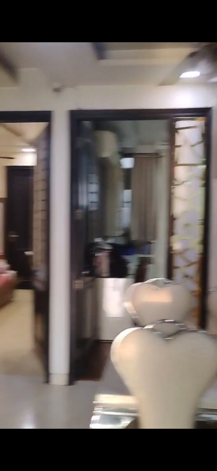 Bathroom, puri-pp-city-centre 3.5 Bedroom 150 Sq.Yd. Builder Floor In Pitampura Delhi 9668845