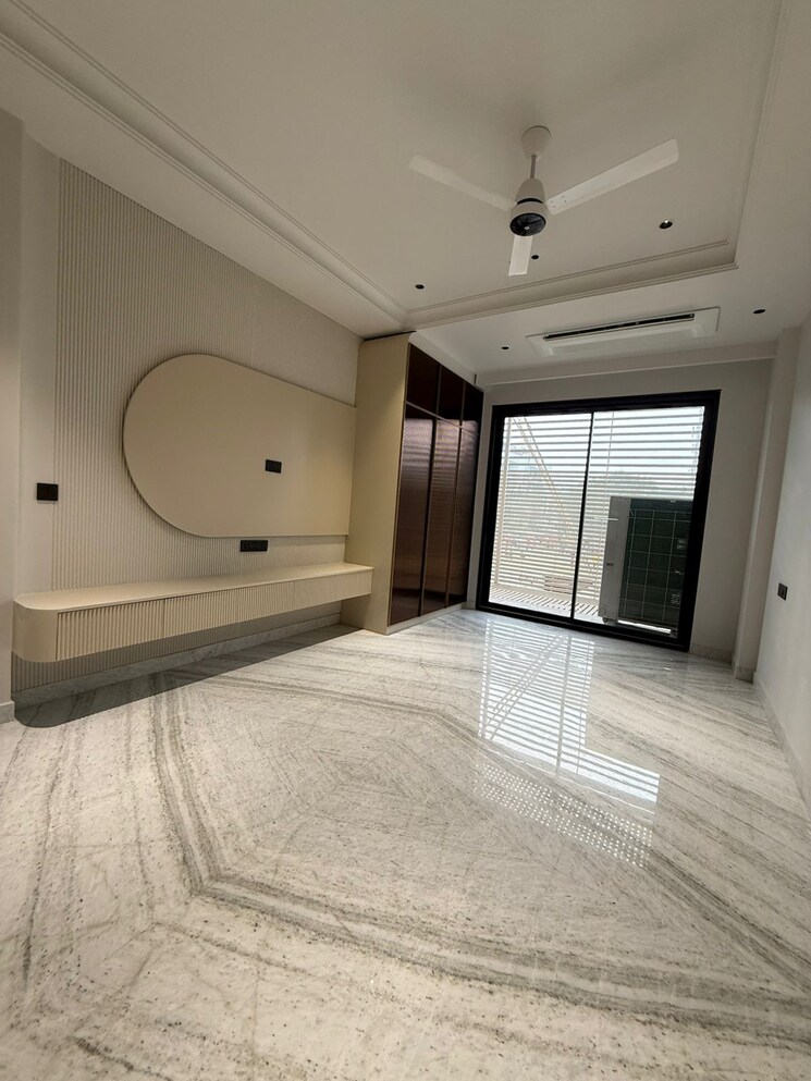 Room, s-s-southend 3 Bedroom 2200 Sq.Ft. Builder Floor In Sector 49 Gurgaon 9668836