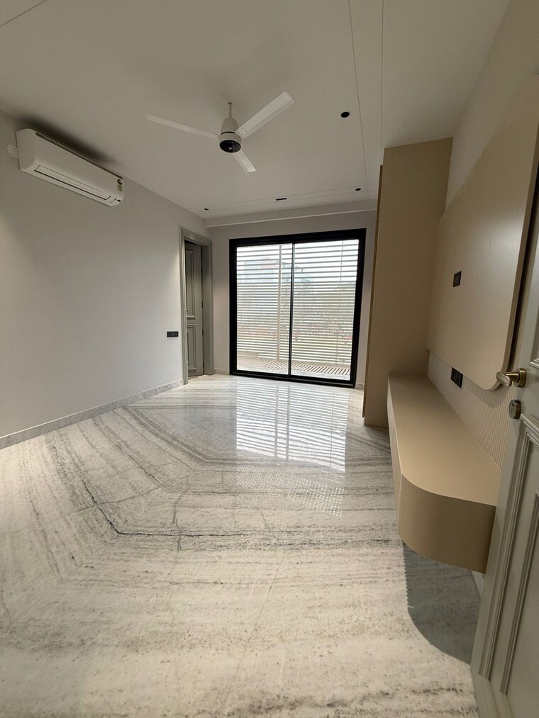 Room, s-s-southend 3 Bedroom 2200 Sq.Ft. Builder Floor In Sector 49 Gurgaon 9668836