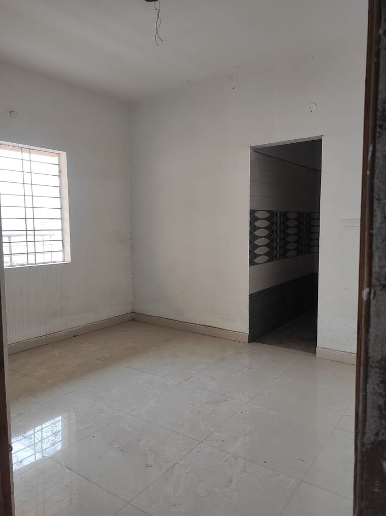 Room, latma road 2 Bedroom 1220 Sq.Ft. Apartment In Latma Road Ranchi 9668853