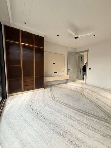 Room in 3 BHK Builder Floor at S S Southend, Sector 49 – for Sale