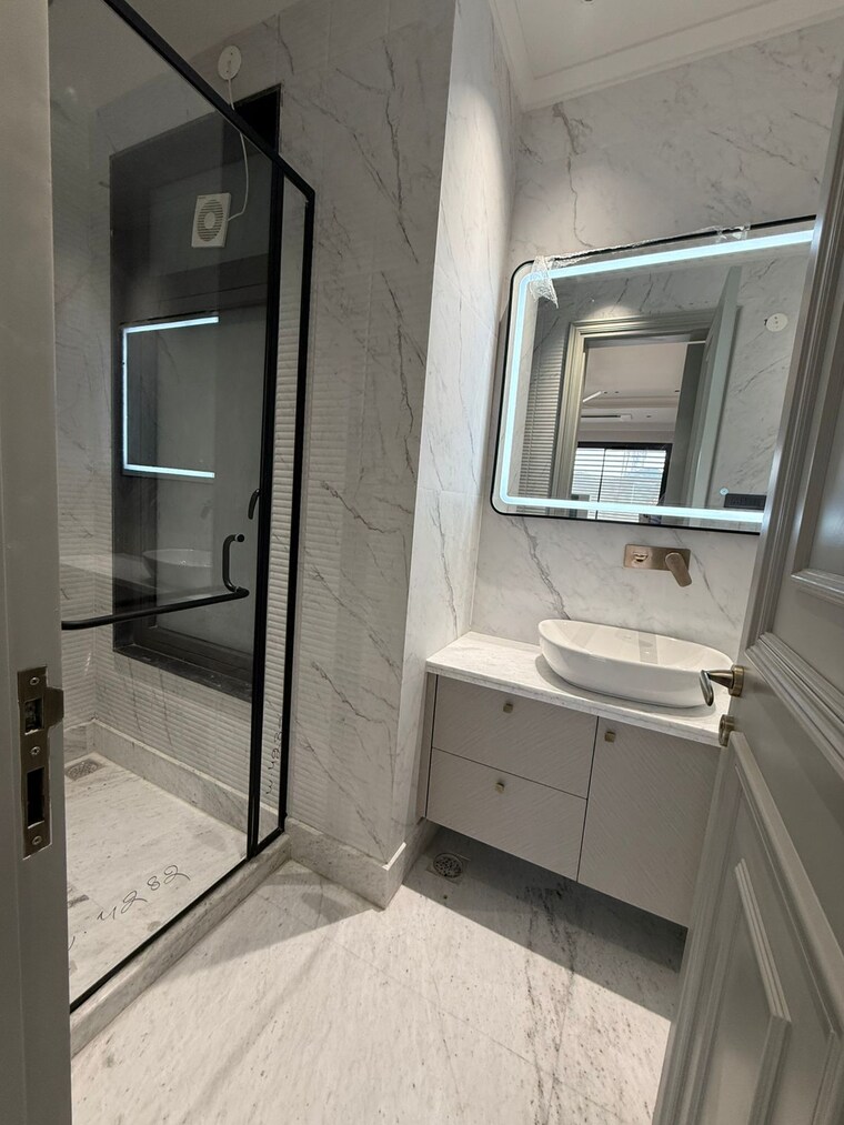 Bathroom, s-s-southend 3 Bedroom 2200 Sq.Ft. Builder Floor In Sector 49 Gurgaon 9668836