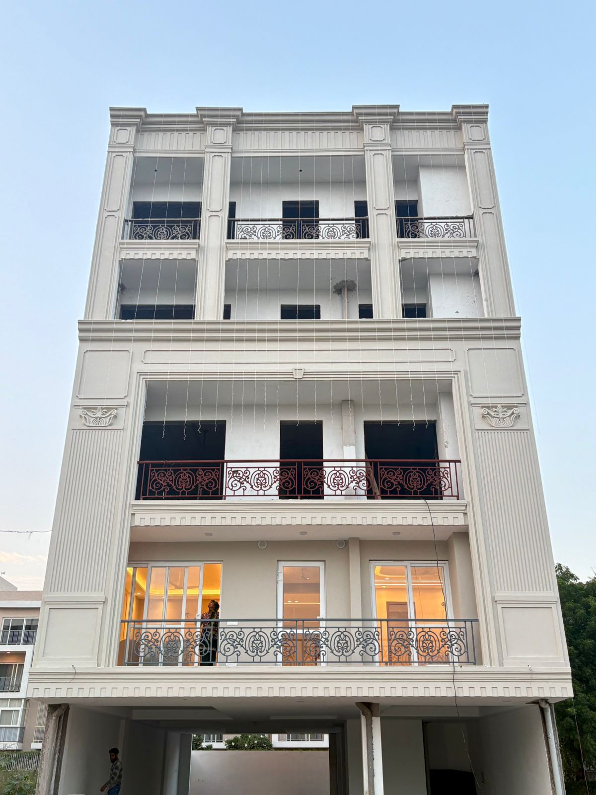 4 BHK + Extra Room Builder Floor For Sale in Laburnum Victory Floors