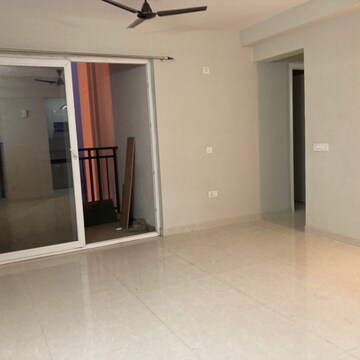 Room in 3 BHK Apartment at Eldeco Live By The Greens, Sector 150 – for Sale