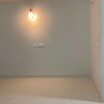 Room in 3 BHK Apartment at Eldeco Live By The Greens, Sector 150 – for Sale