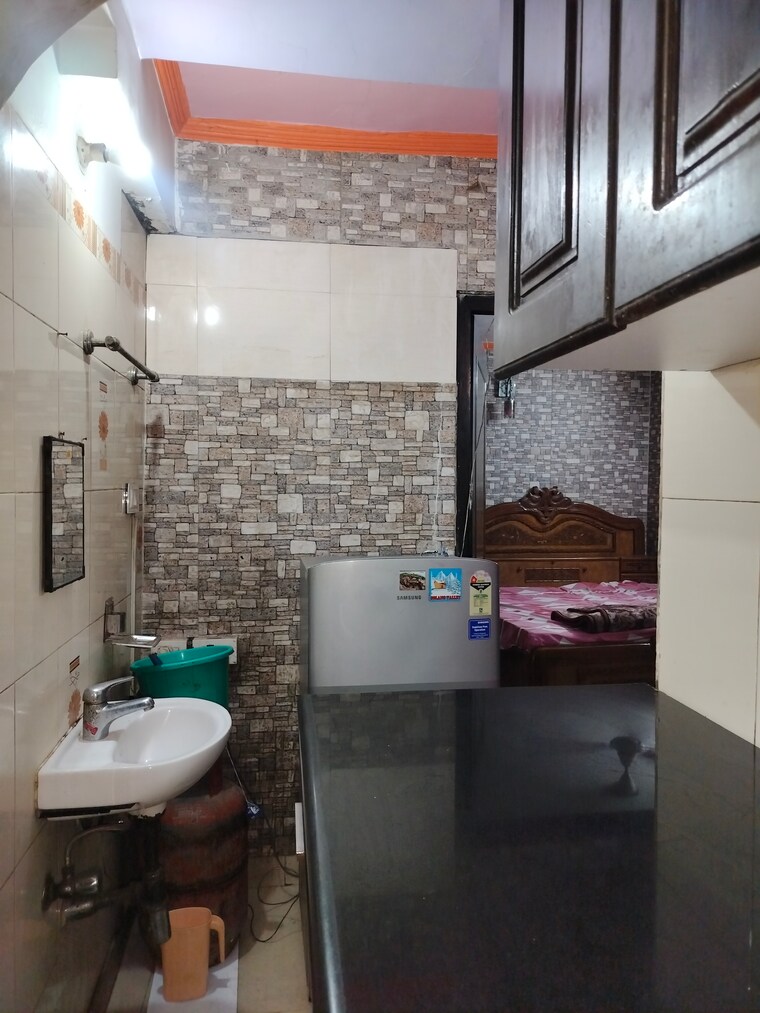Kitchen, sarita vihar 1 Bedroom 450 Sq.Ft. Apartment In Sarita Vihar Delhi 9668879